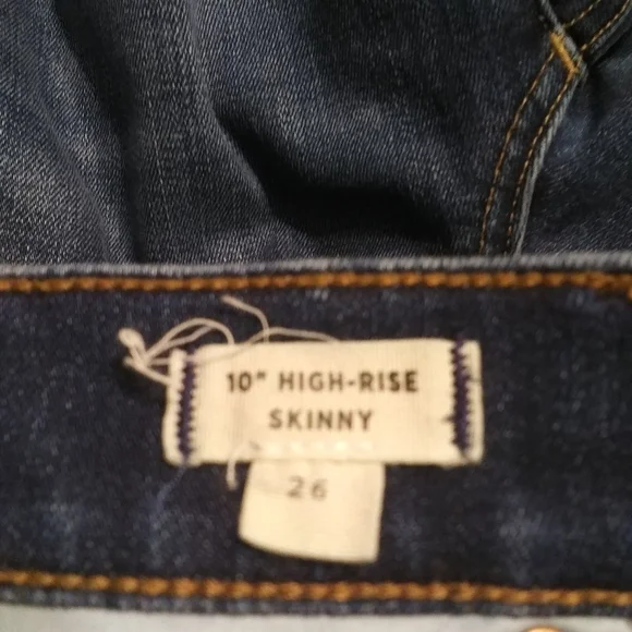 Madewell 10' High Rise Skinny Jeans - Picture 9 of 10